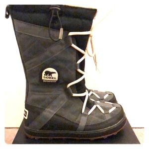 Sorel women’s waterproof snow boots